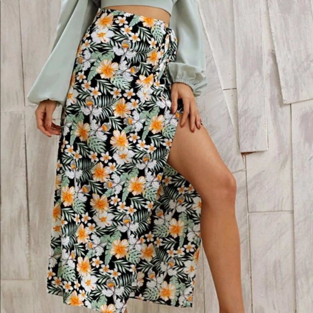 🌟Last one 🌟Floral Boho Maxi - Picture 3 of 4